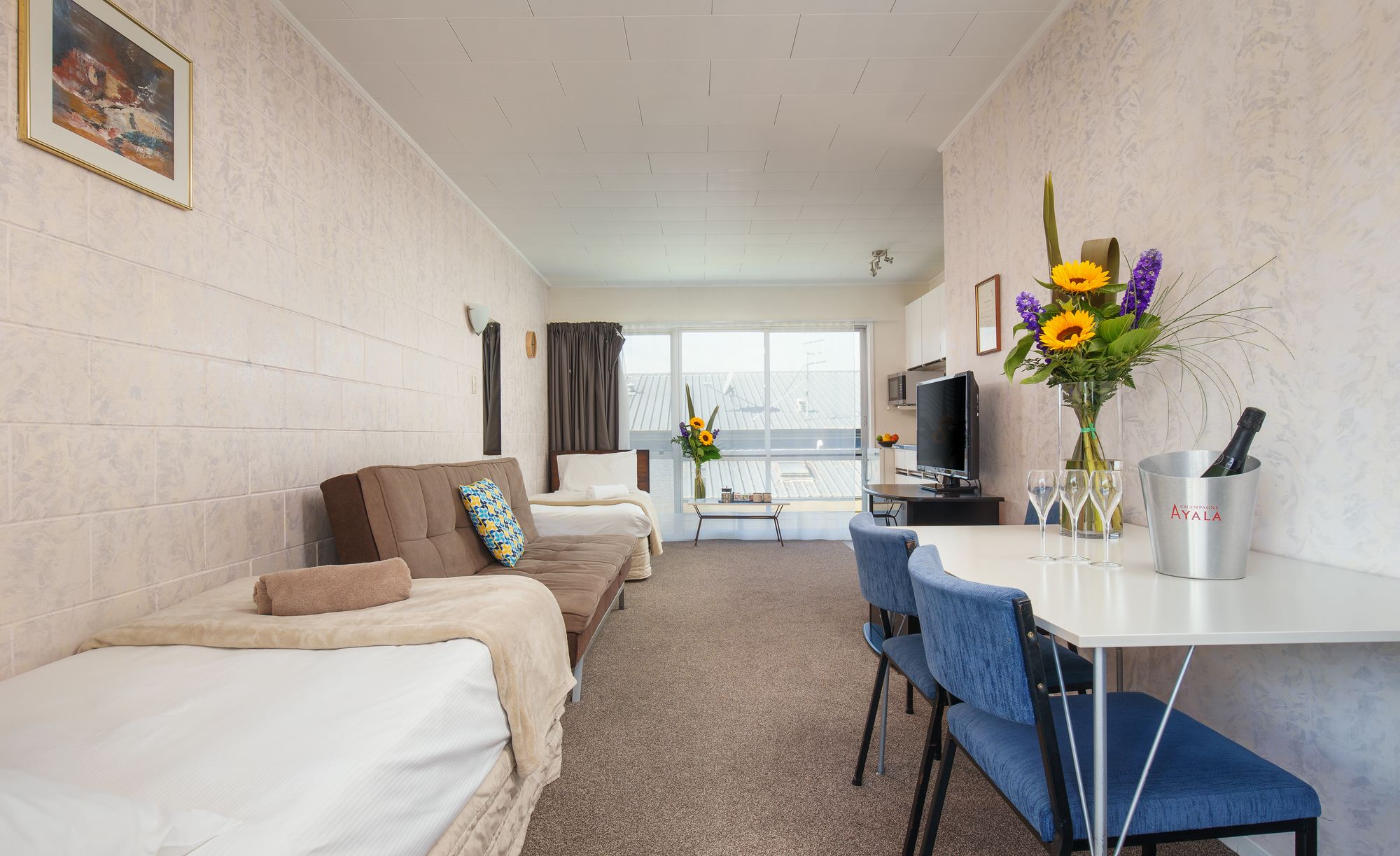 Roselands Motel