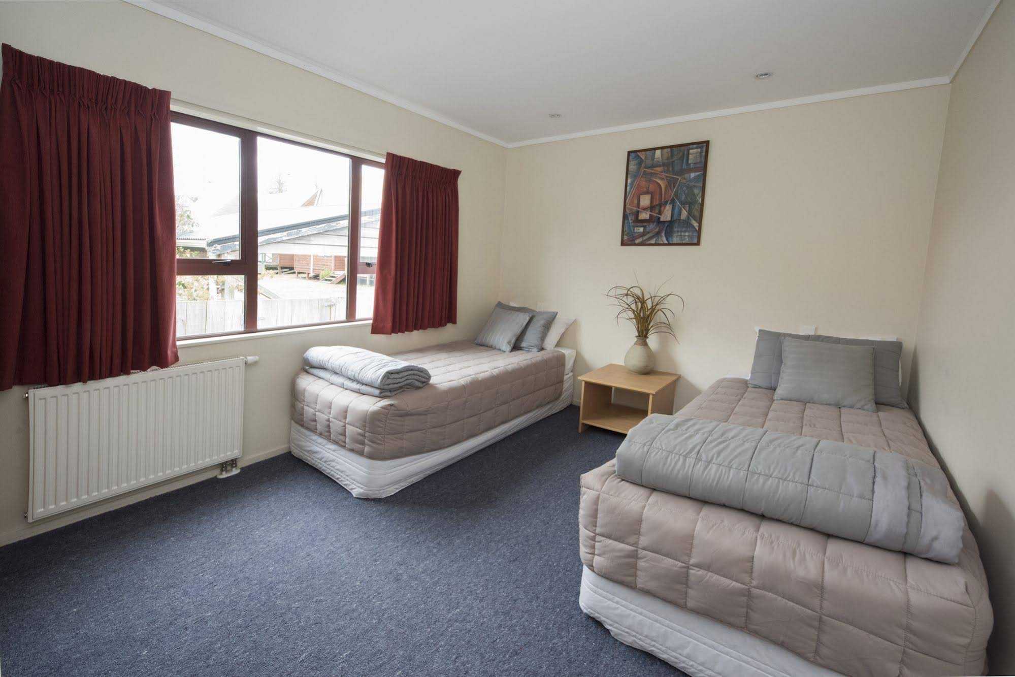 Adventure Lodge & Motel