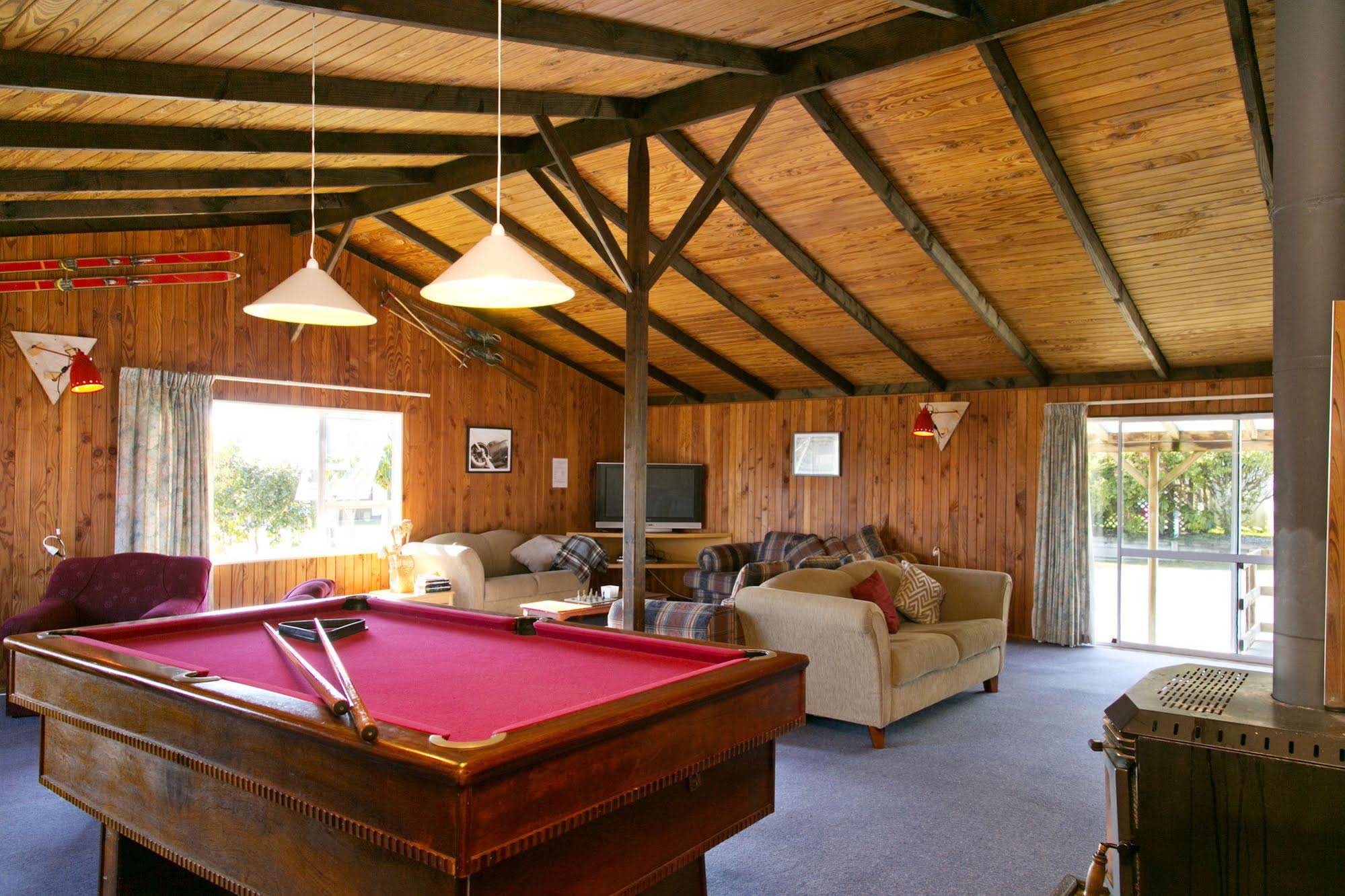 Howards Lodge