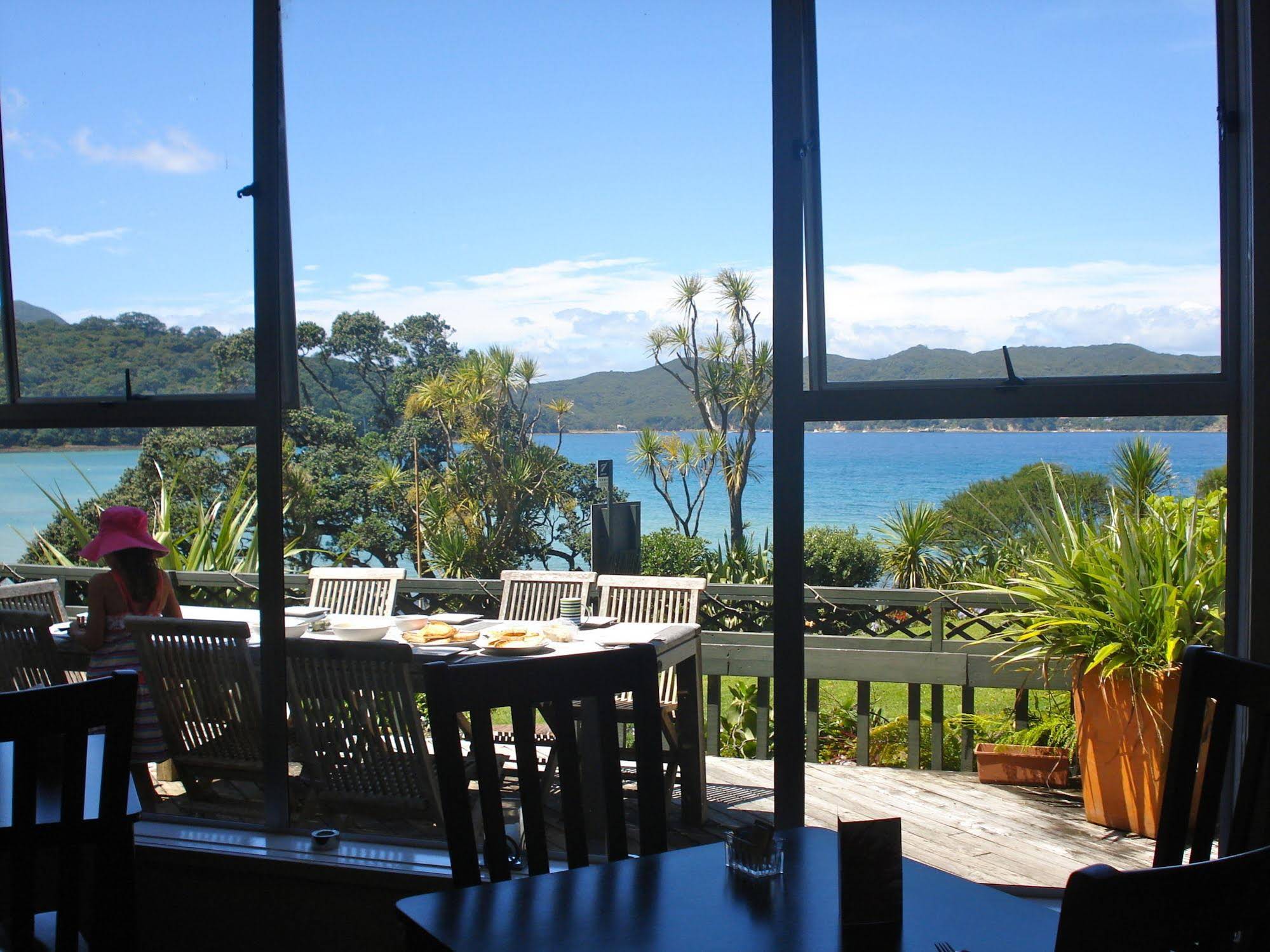 Tipi and Bob's Waterfront Lodge