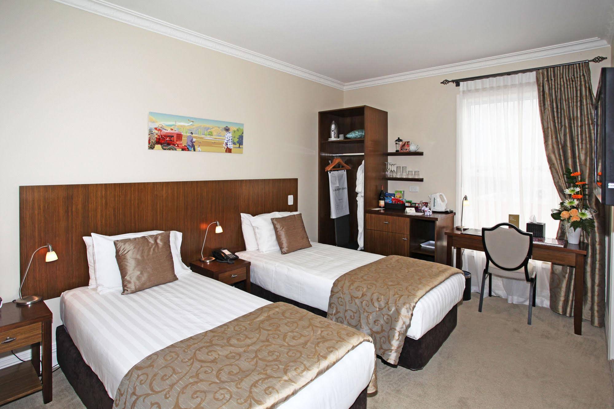 Tuakau Hotel