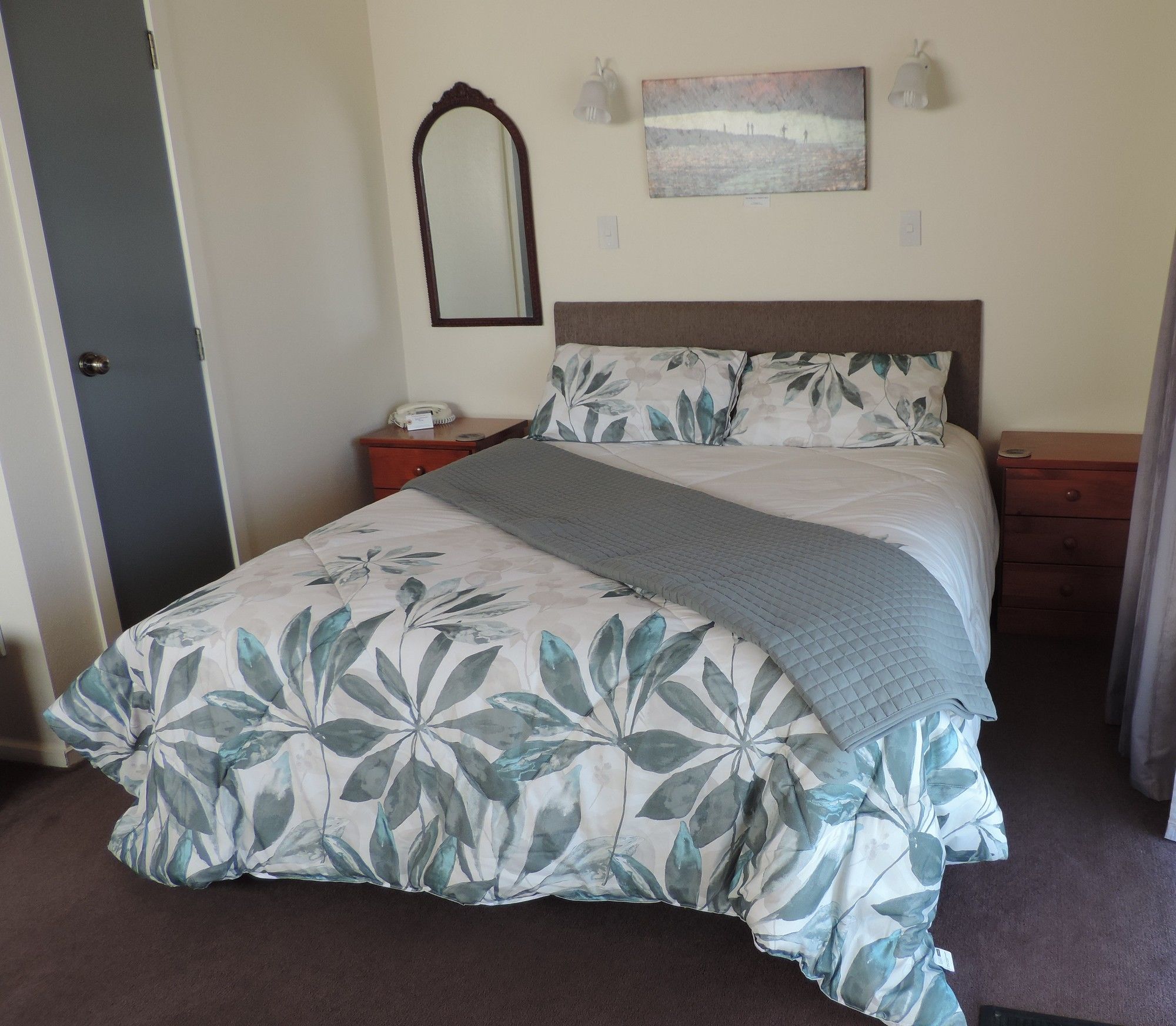 Settlers Motel