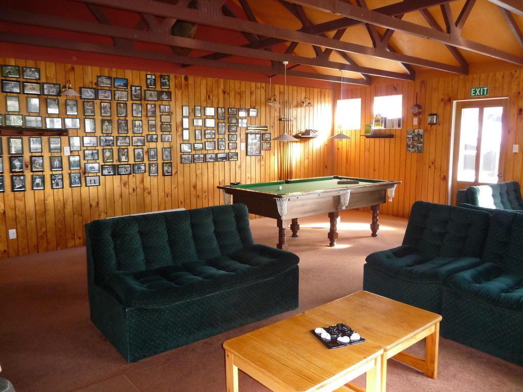 Sportsmans Lodge