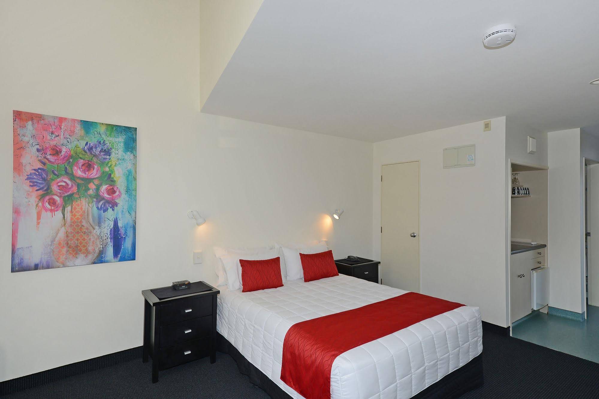 Totara Lodge