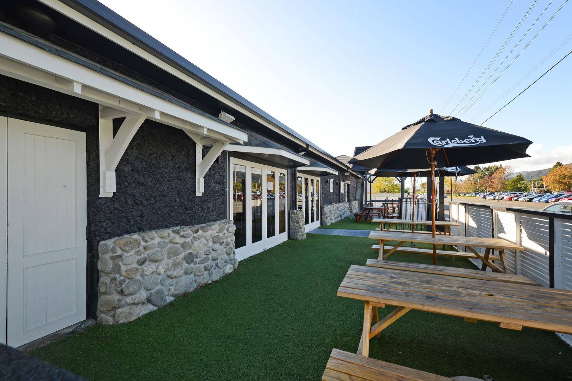 Totara Lodge