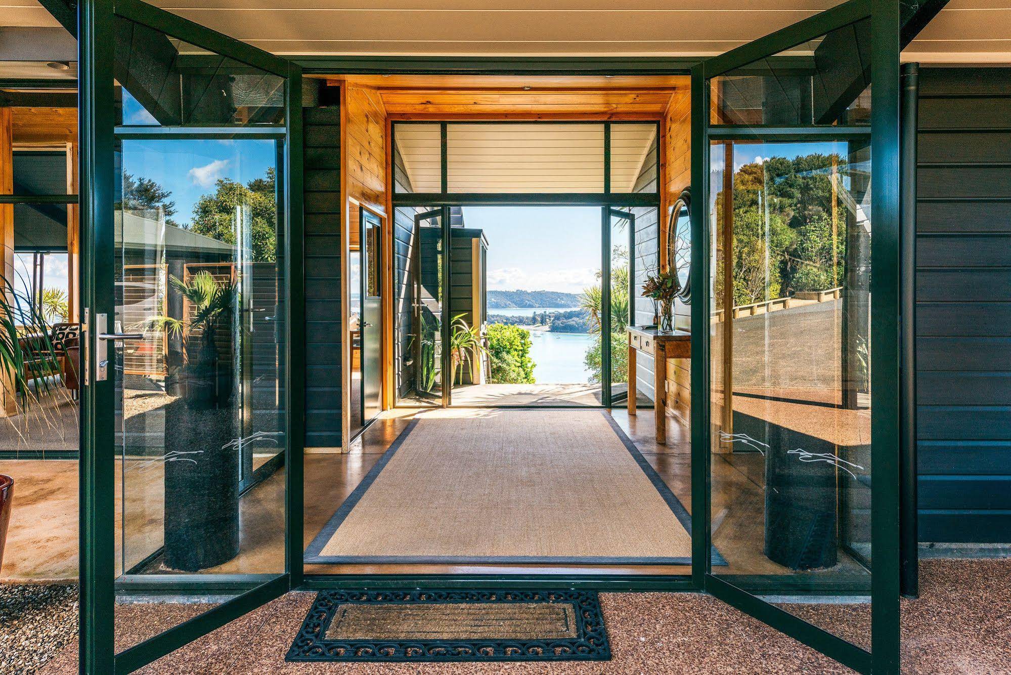 Te Whau Lodge
