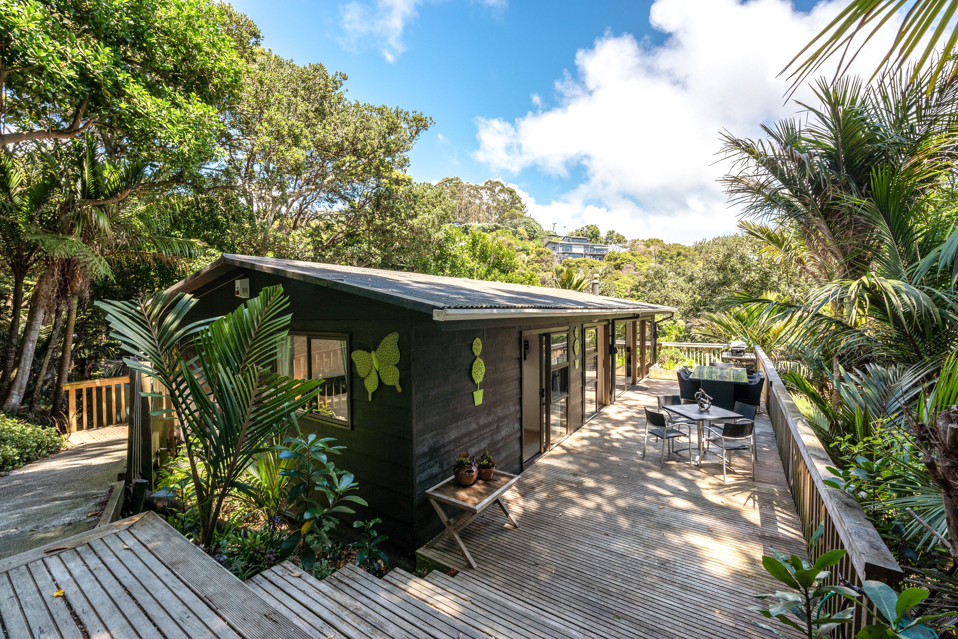 Treetops - Forest Escape - Onetangi