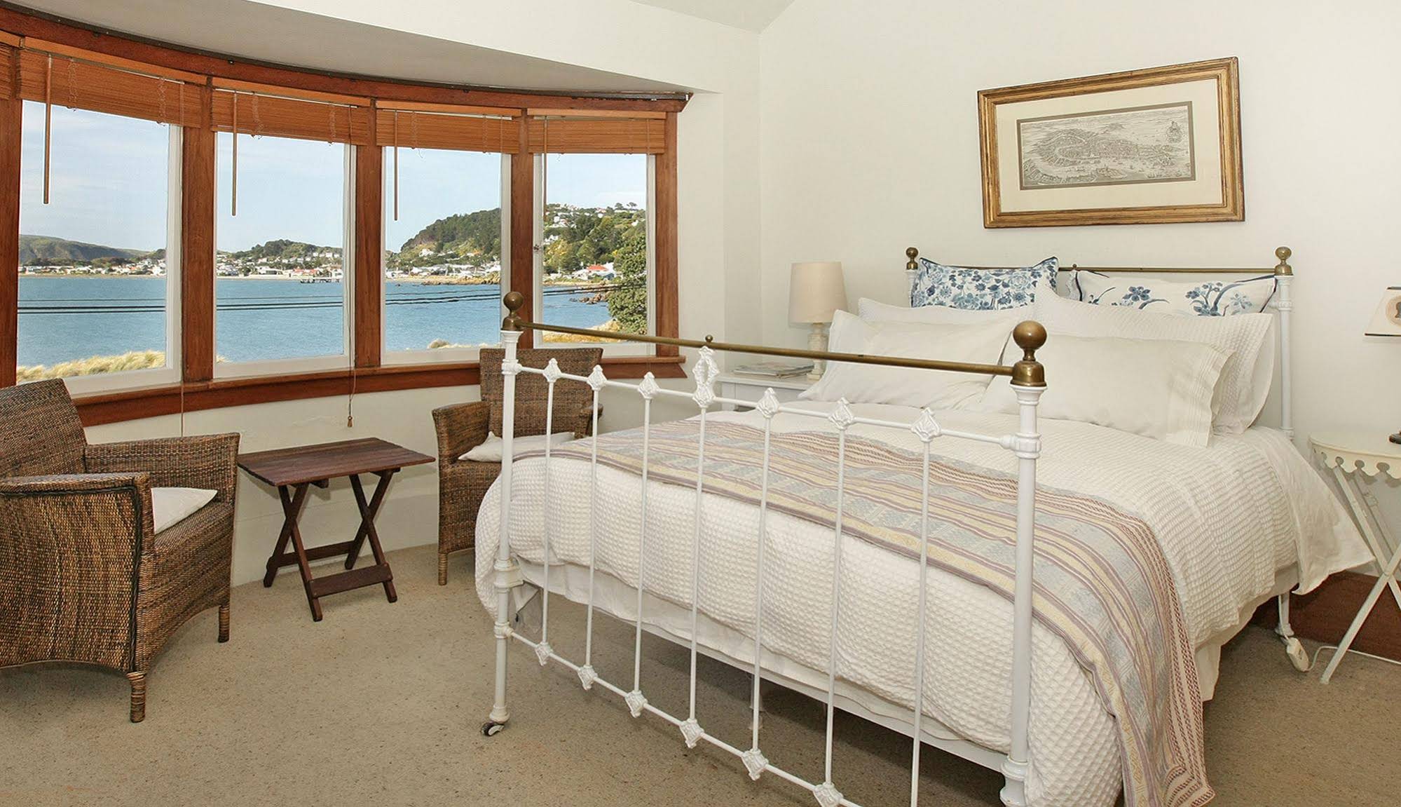 Beachfront Wellington Bed & Breakfast
