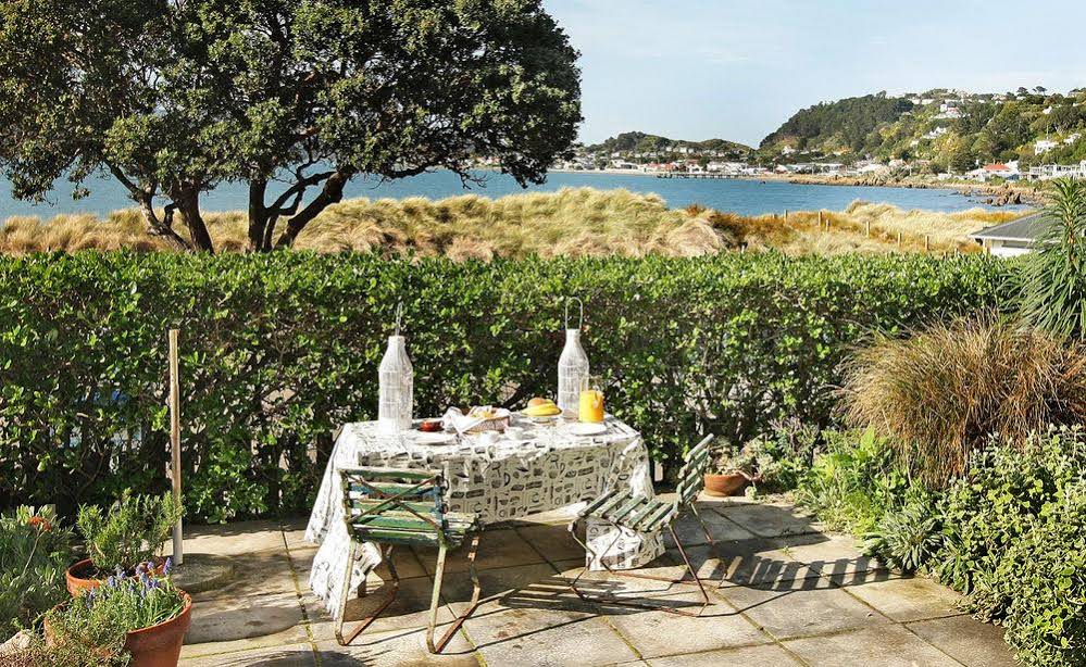 Beachfront Wellington Bed & Breakfast