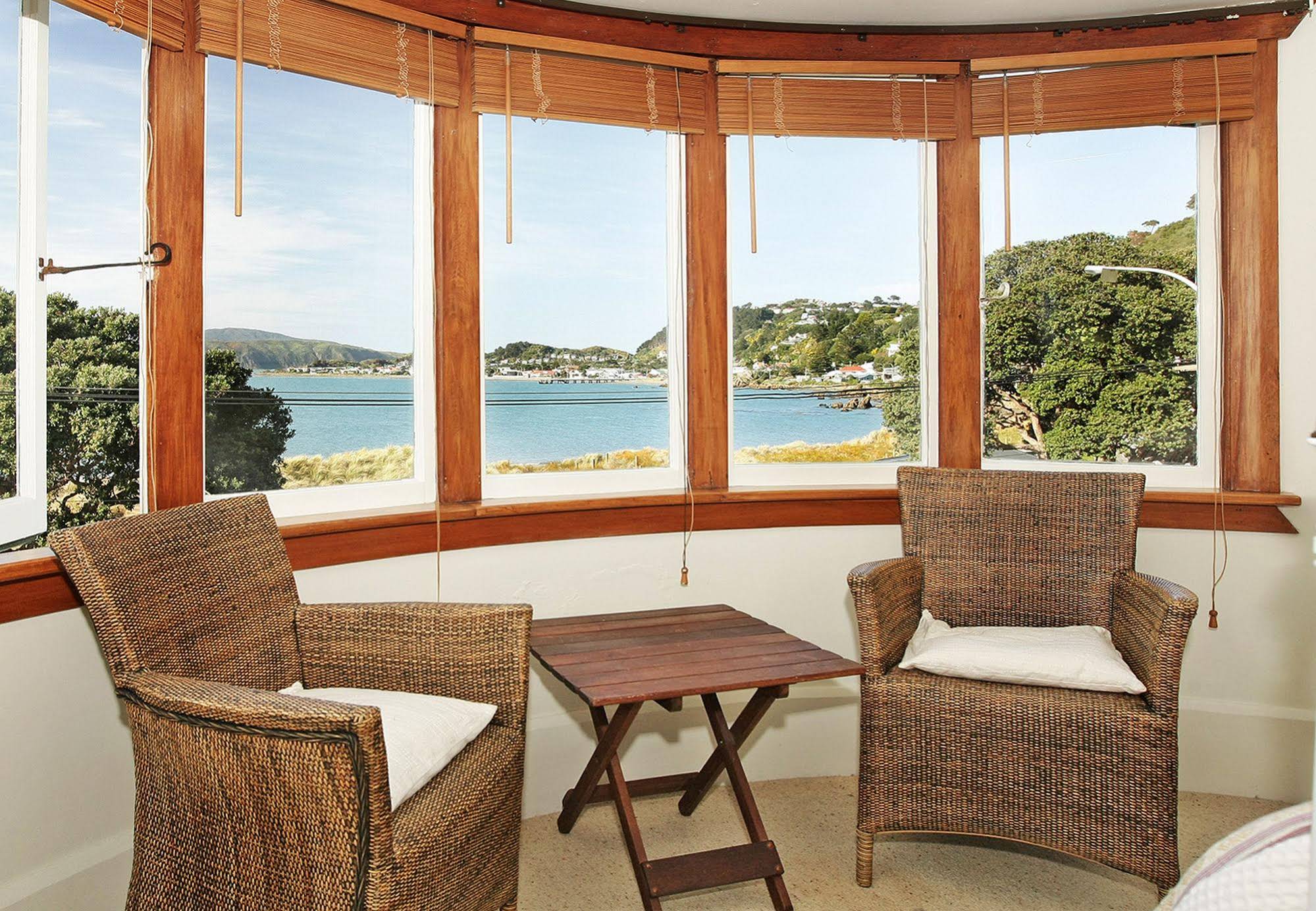 Beachfront Wellington Bed & Breakfast