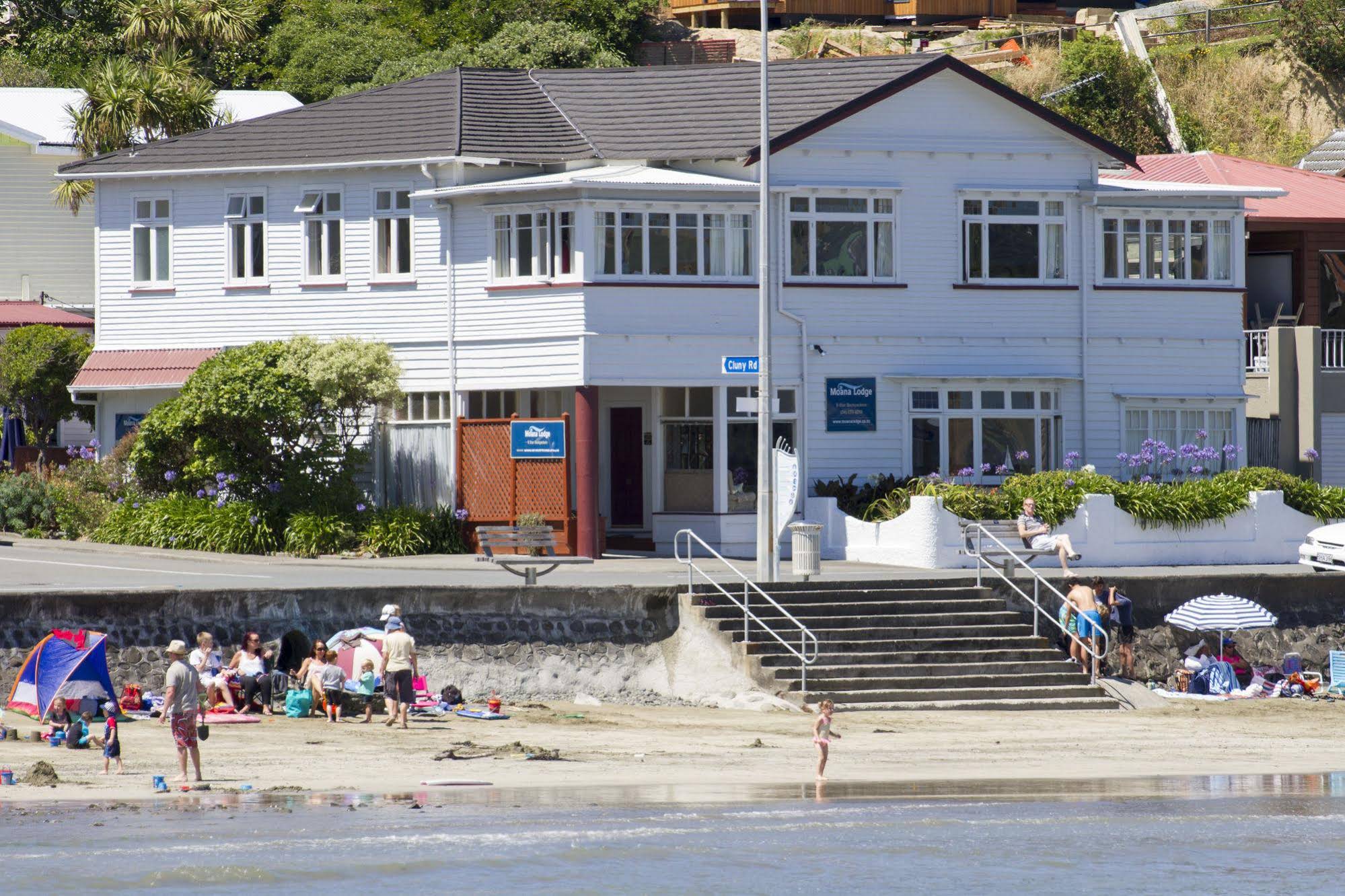 Moana Lodge