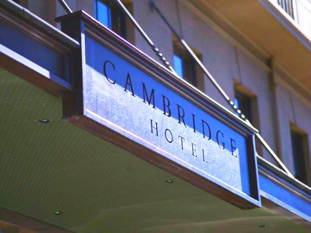 The Cambridge Hotel - Backpacker