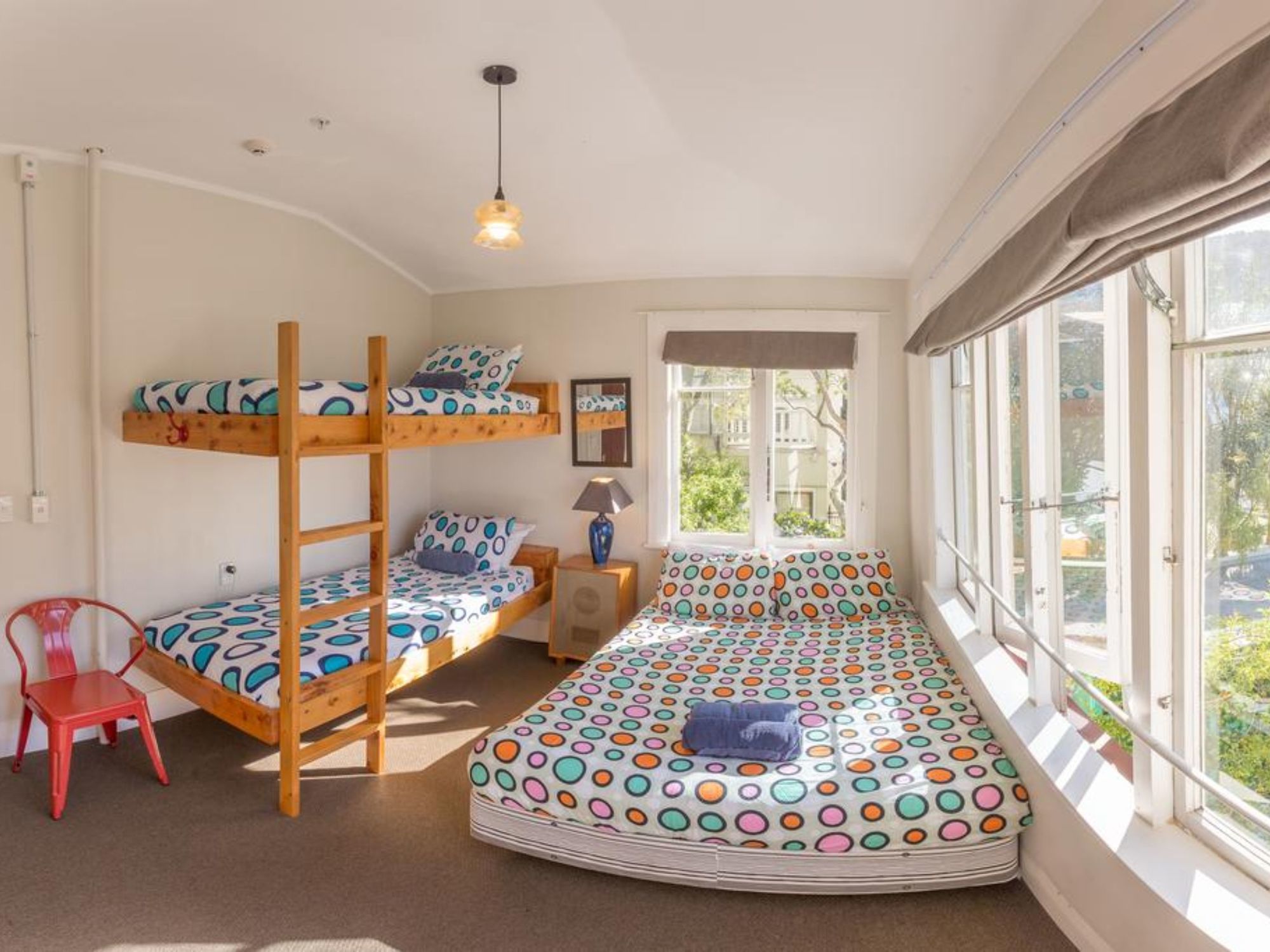 The Dwellington - Hostel