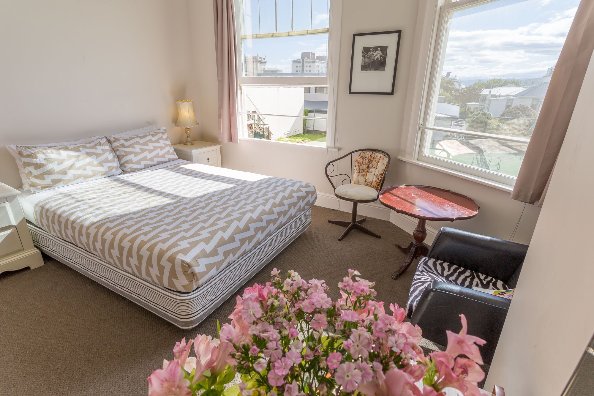 The Dwellington - Hostel