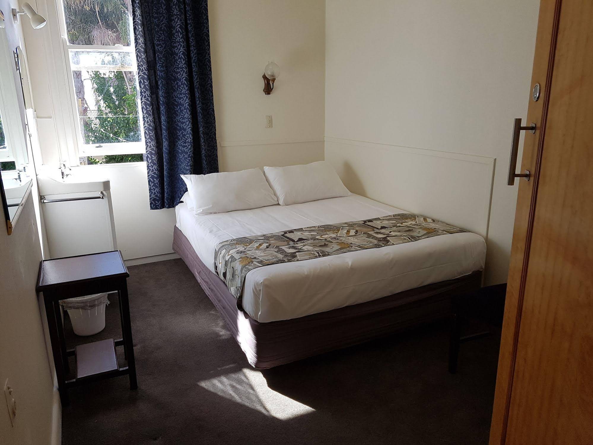 Whakatane Hotel