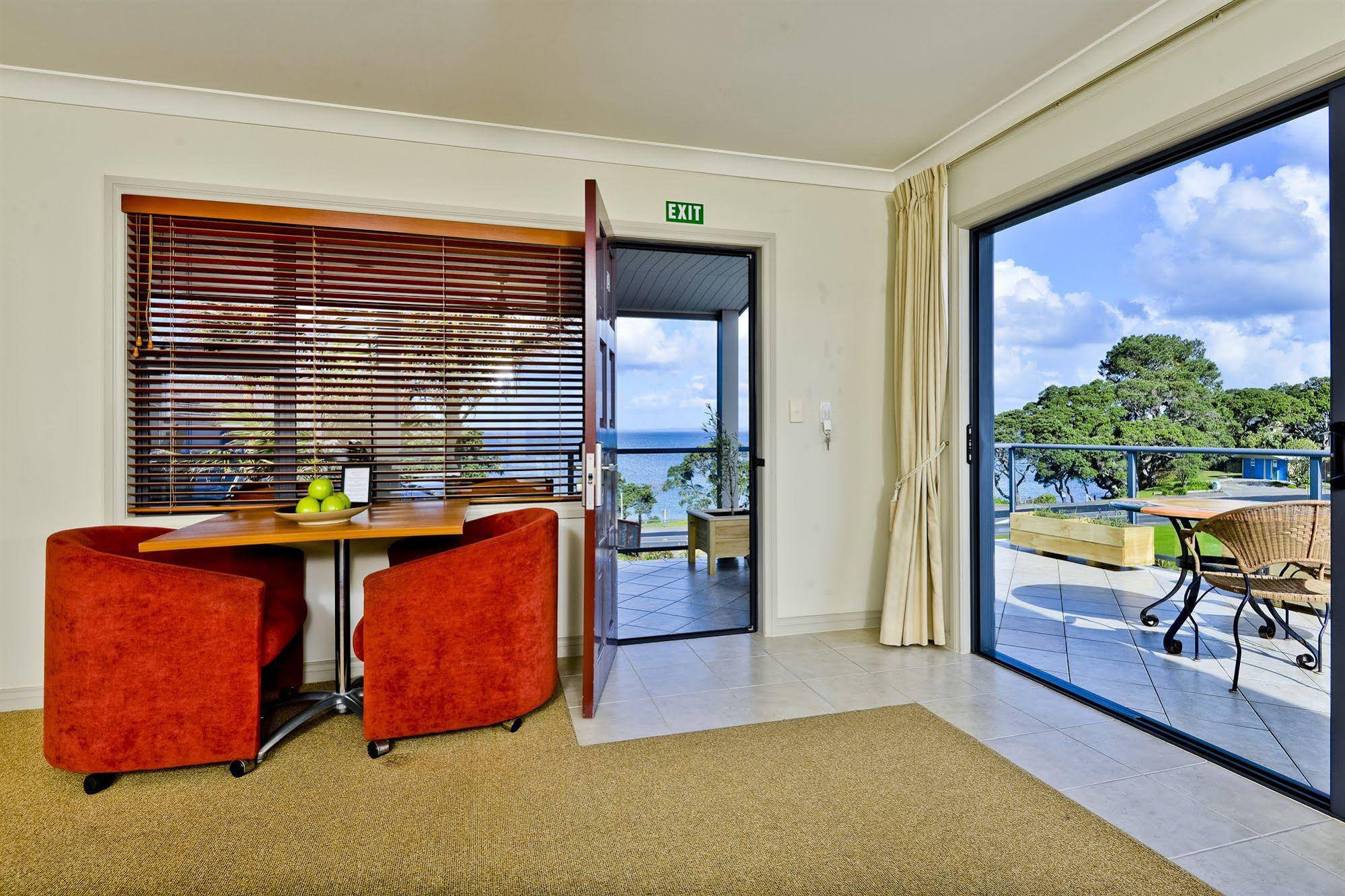 Whangaparaoa Lodge