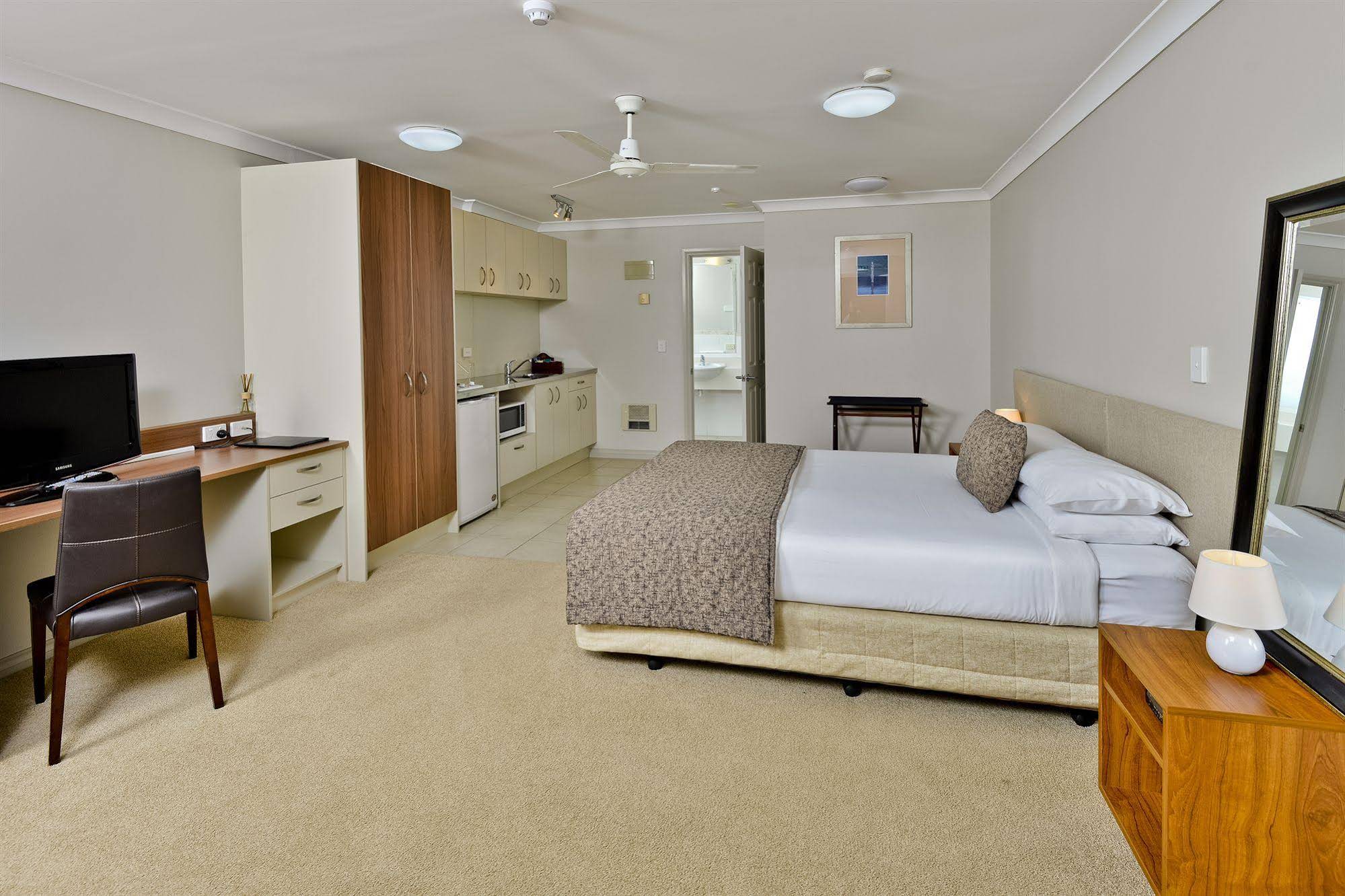 Whangaparaoa Lodge