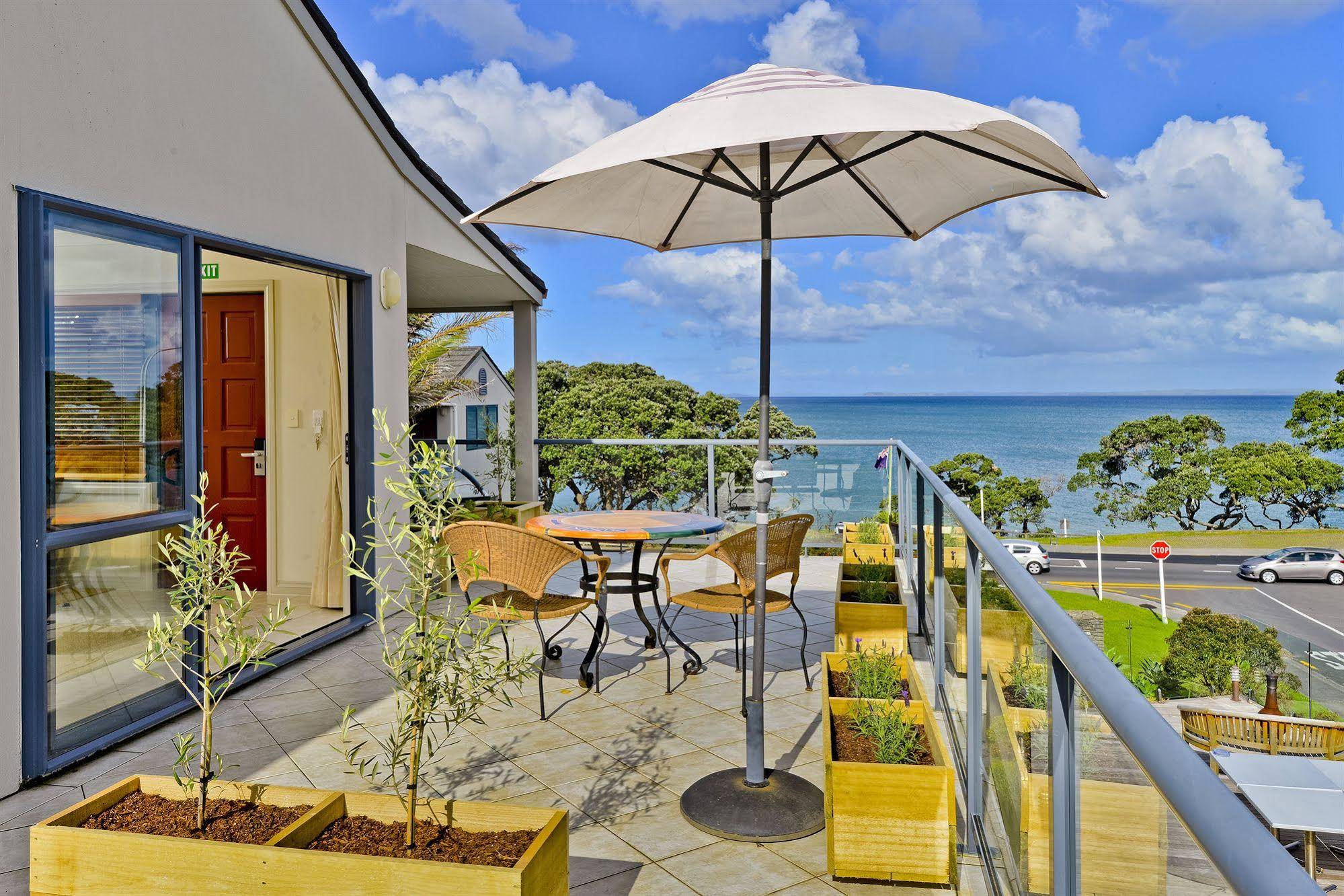 Whangaparaoa Lodge