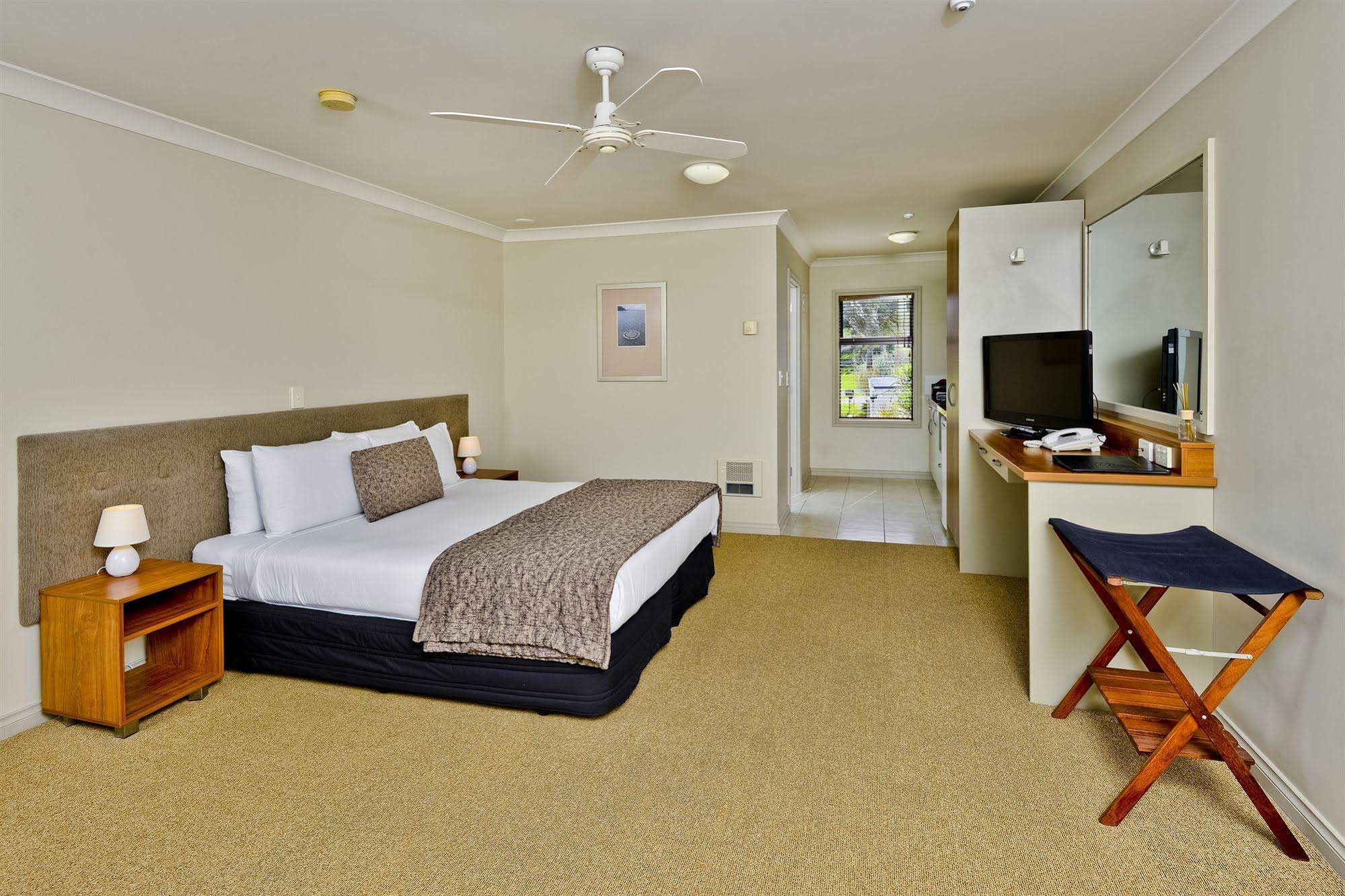 Whangaparaoa Lodge