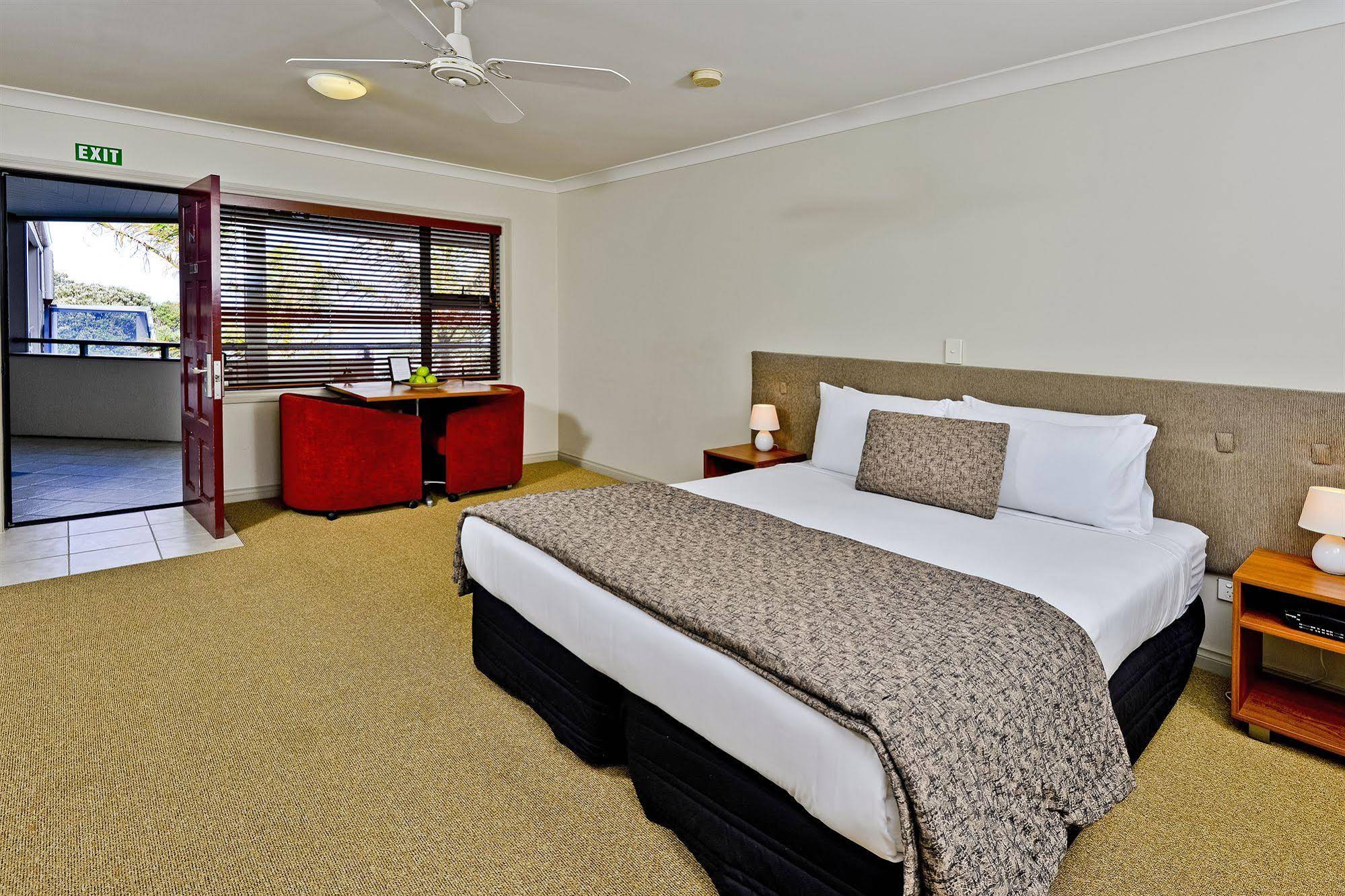Whangaparaoa Lodge