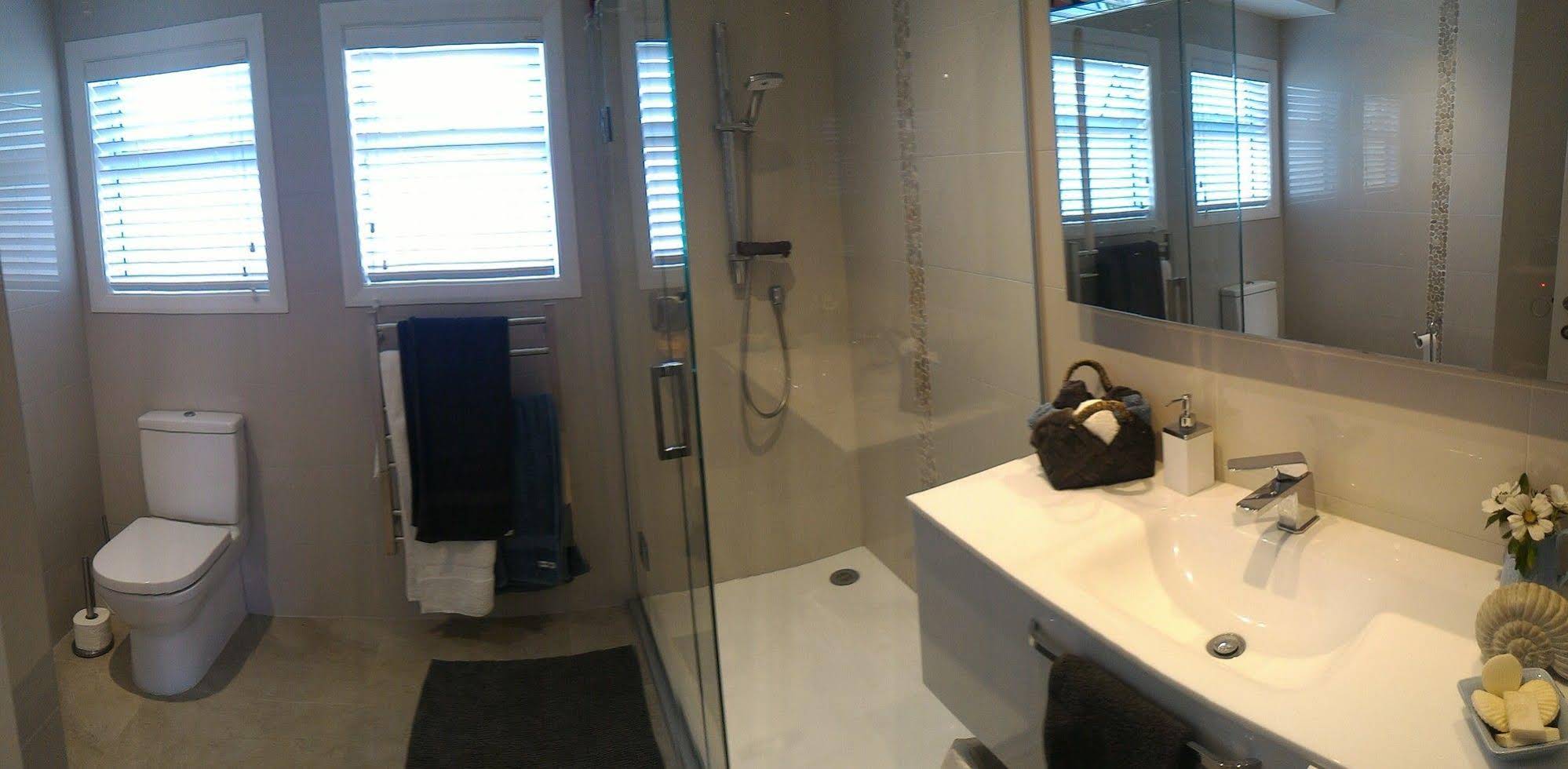 Whangaparaoa Lodge