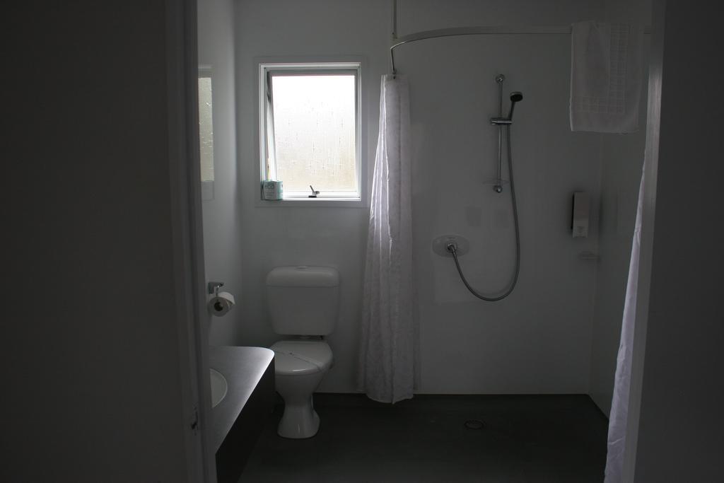 Burgundy Rose Motel