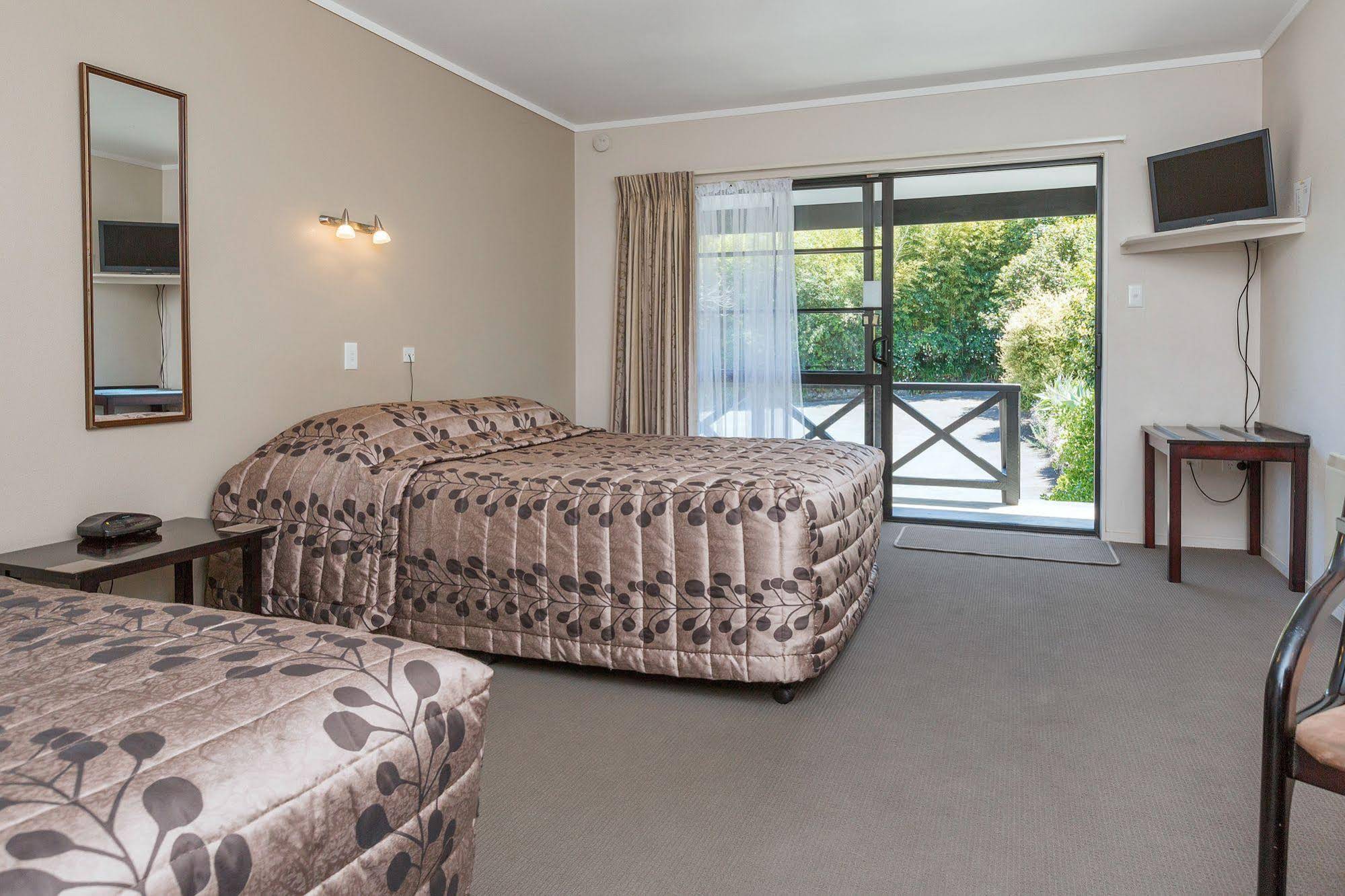 Kingswood Manor Motel