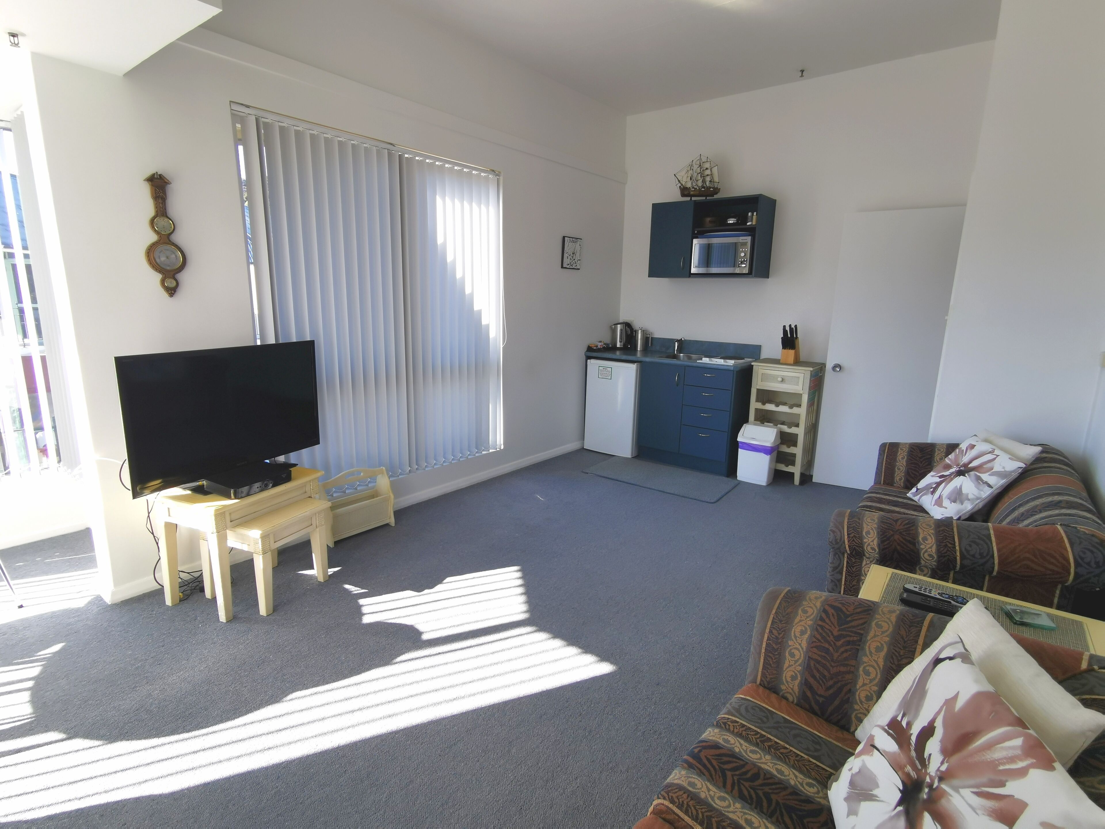 La Voyageur Apartments