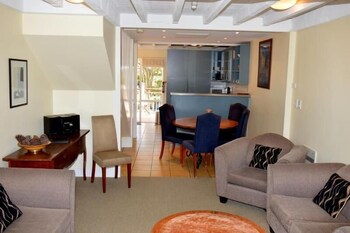 The Bruce Waterfront Apartments