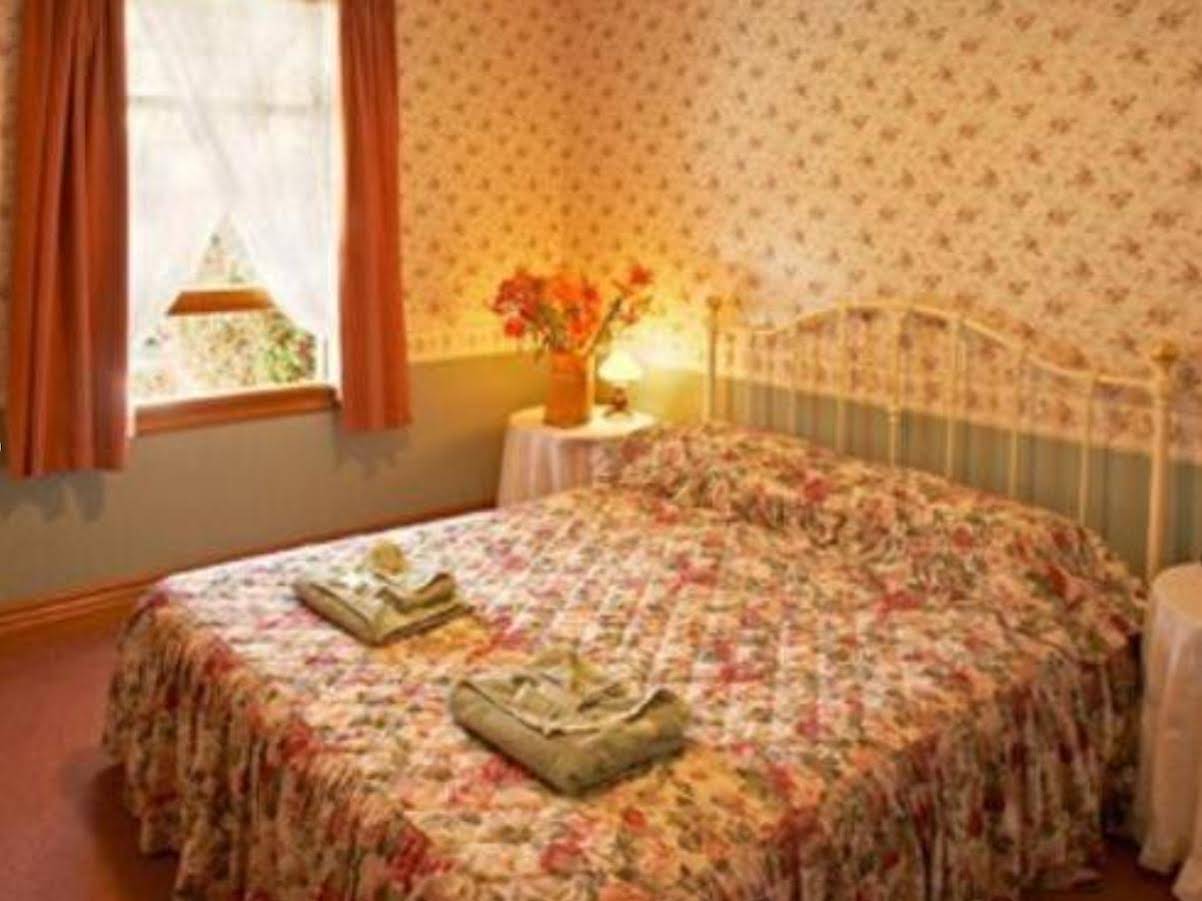 Settlers Cottage Motel
