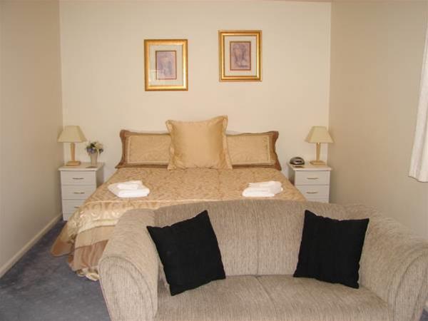 193 Aorangi Manor Motel - Backpacker