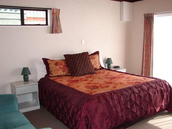 193 Aorangi Manor Motel - Backpacker