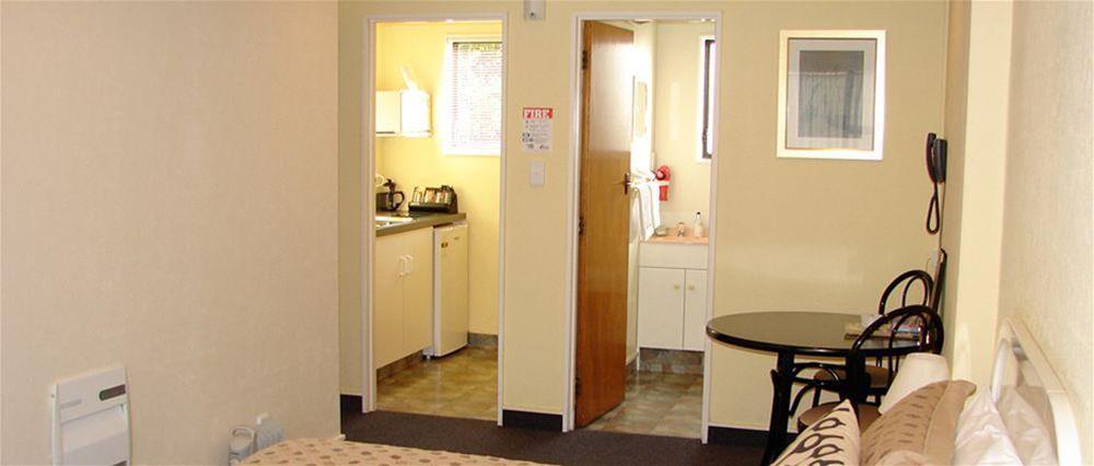 193 Aorangi Manor Motel - Backpacker