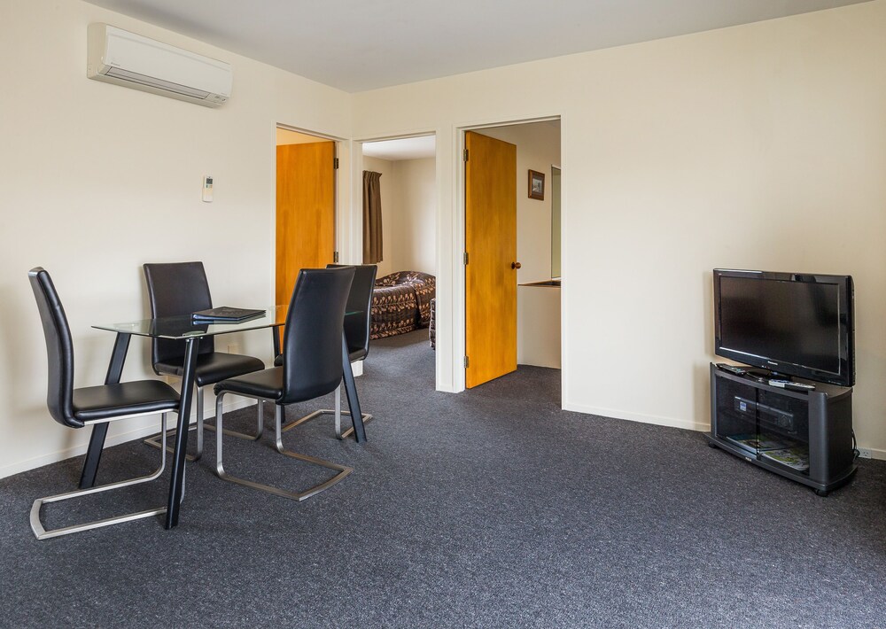 Aston Court Motel Blenheim