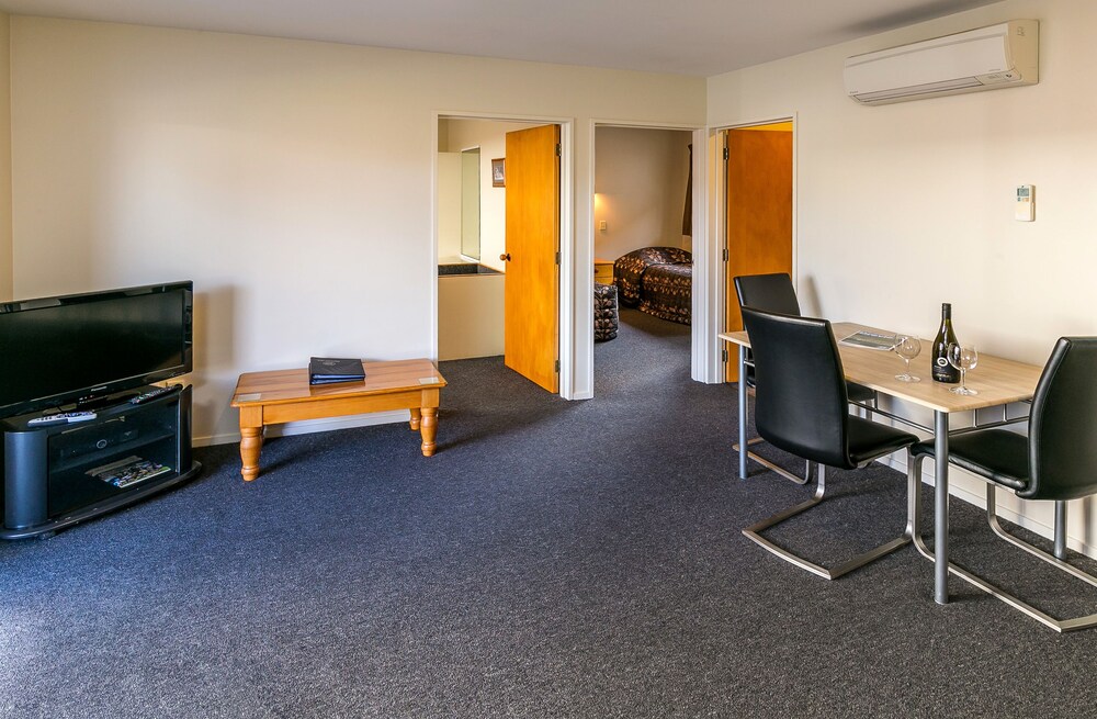 Aston Court Motel Blenheim