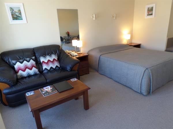 Centre Court Motel