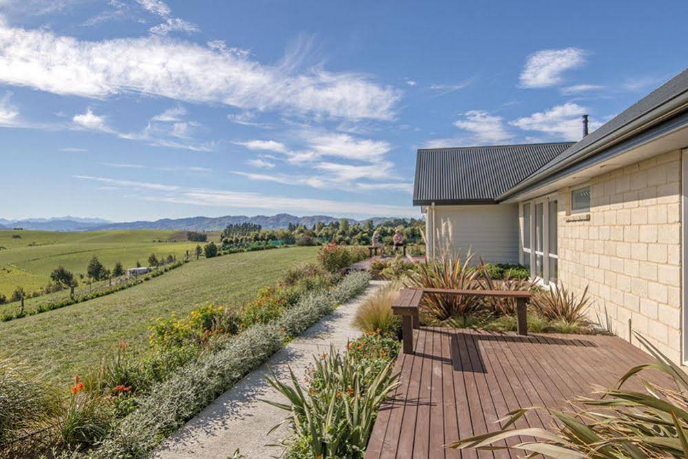 Ribbonwood Country House