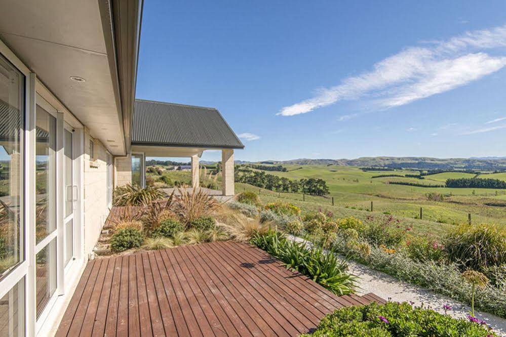 Ribbonwood Country House