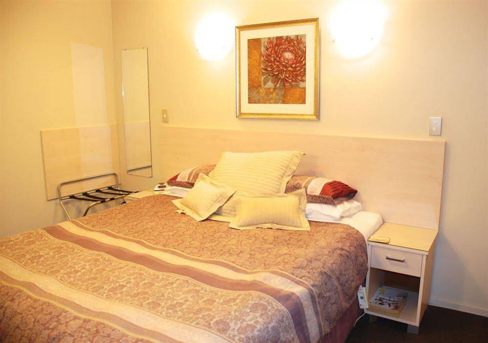 166 Majestic Court Motel