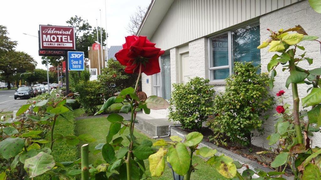 Admiral Motel