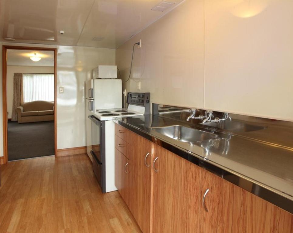 Airport Gateway Motor Lodge