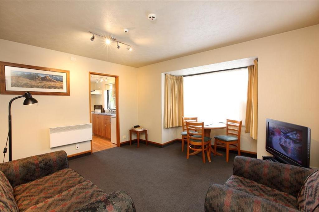 Airport Gateway Motor Lodge