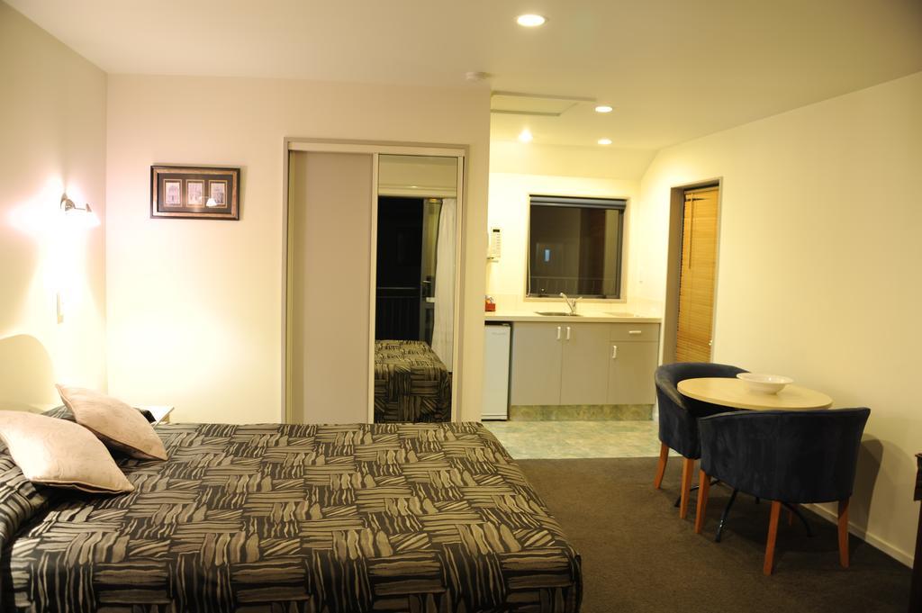 Annabelle Court Motel