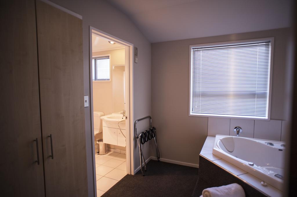 Arthur's Court Motor Lodge