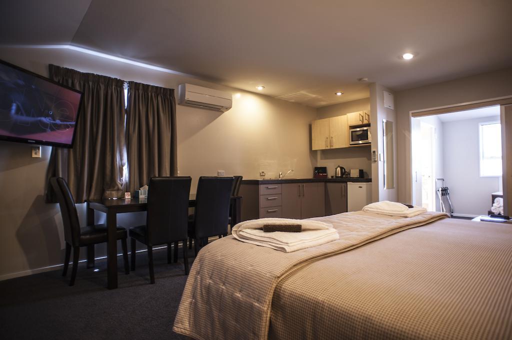 Arthur's Court Motor Lodge