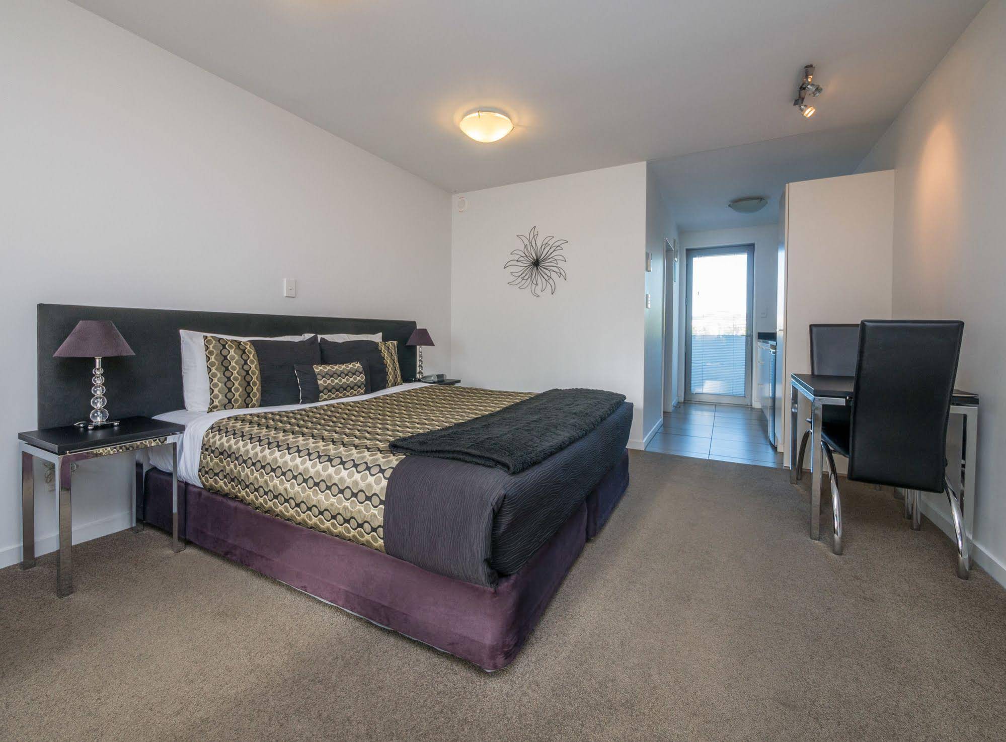 Bellagio Motel Suites