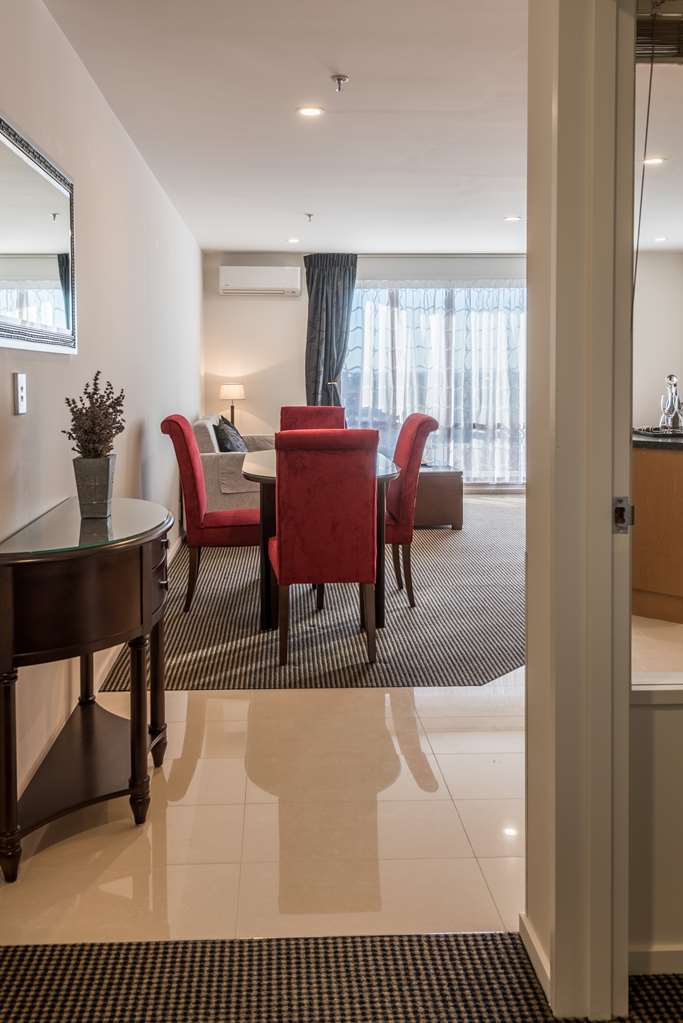 Fino Hotel & Suites