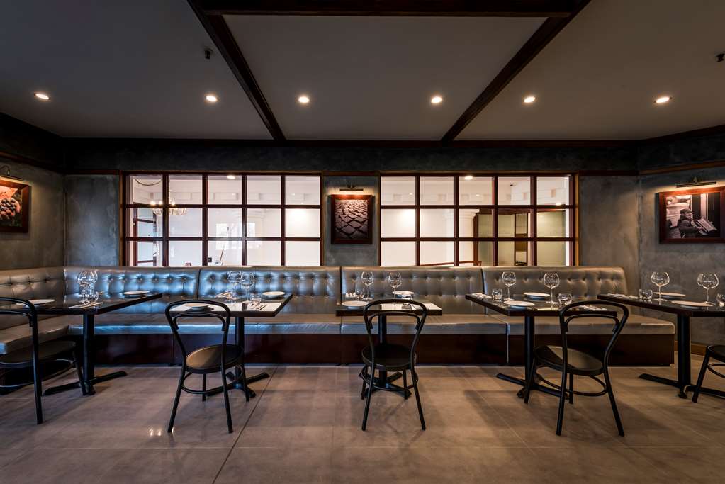 Fino Hotel & Suites
