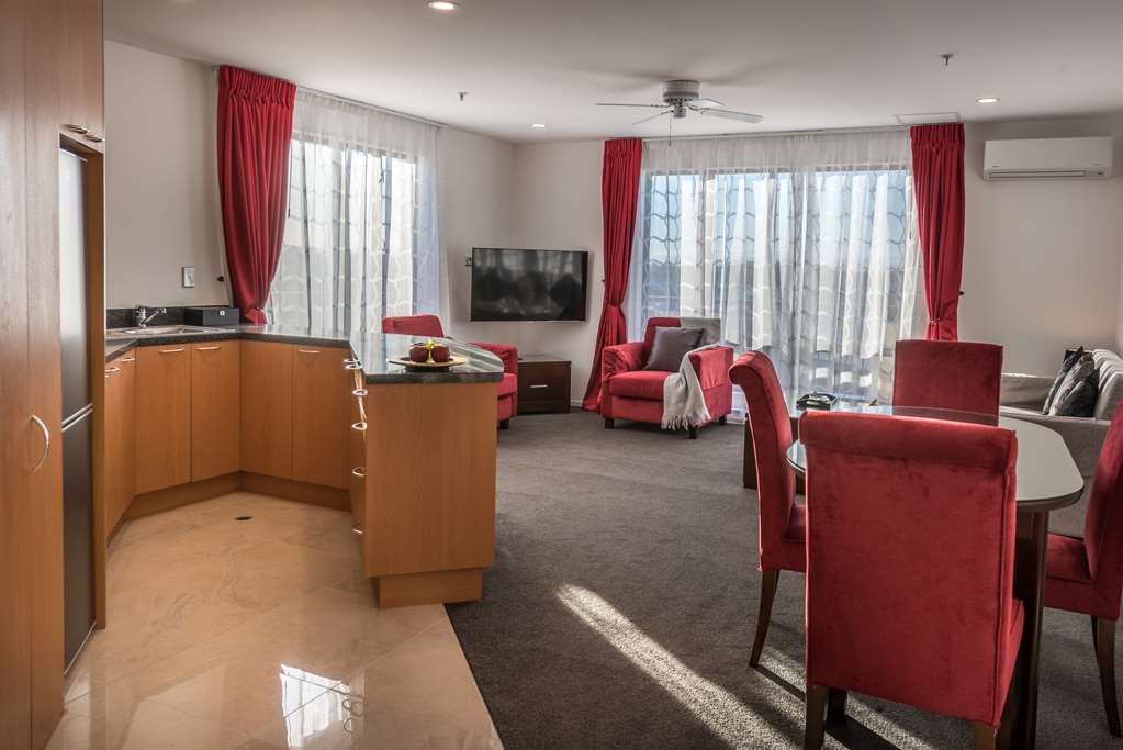 Fino Hotel & Suites