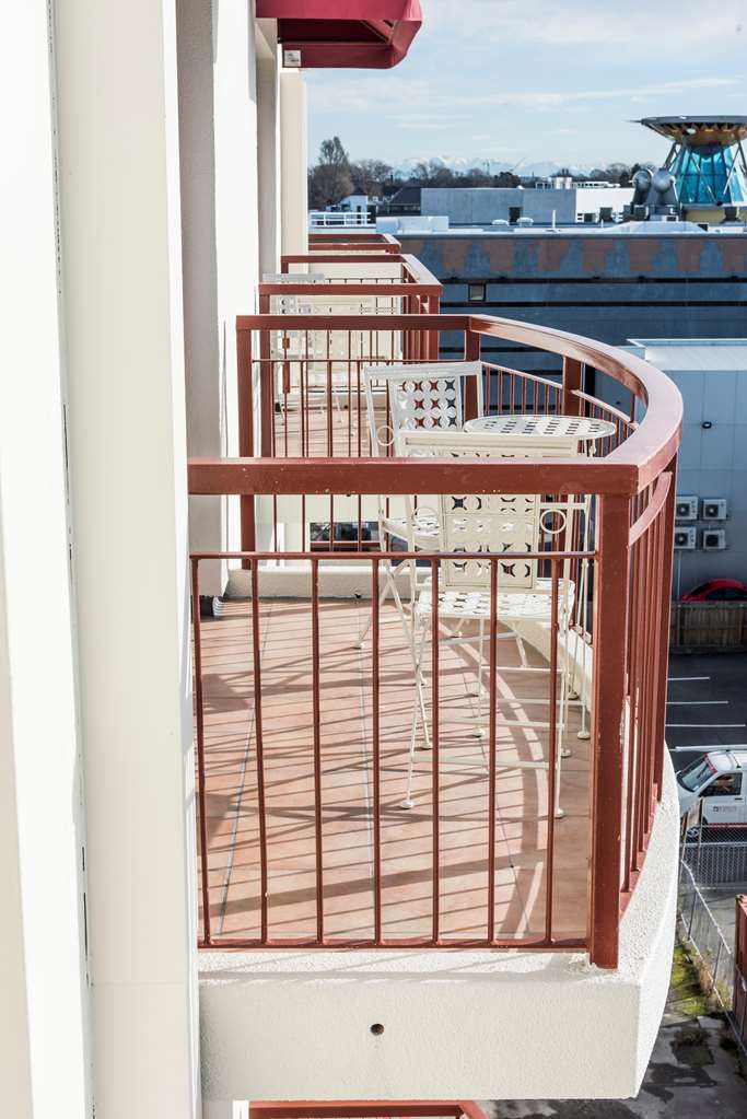 Fino Hotel & Suites